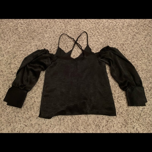 Blouse - Picture 2 of 6
